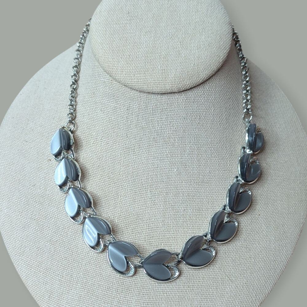 Midcentury Moonglow Dove Gray Hearts Silver Tone Choker